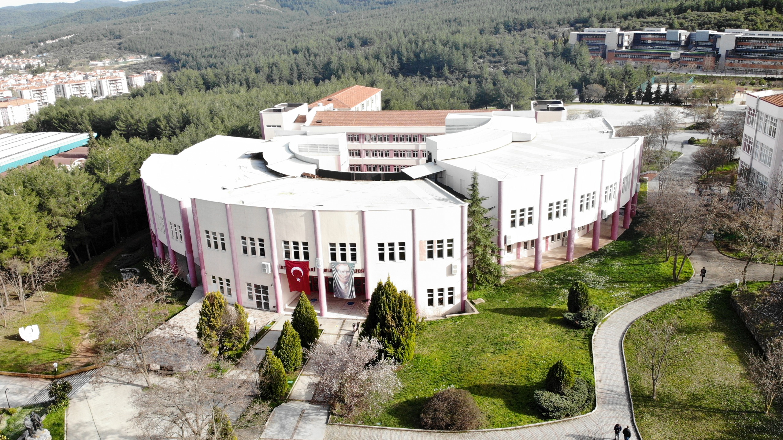 Muğla Sıtkı Koçman Üniversitesi İİBF’de Akreditasyon Sevinci